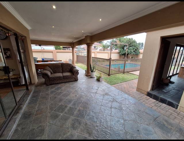 4 BEDROOM HOUSE FOR SALE IN VANDERBIJLPARK SE 8